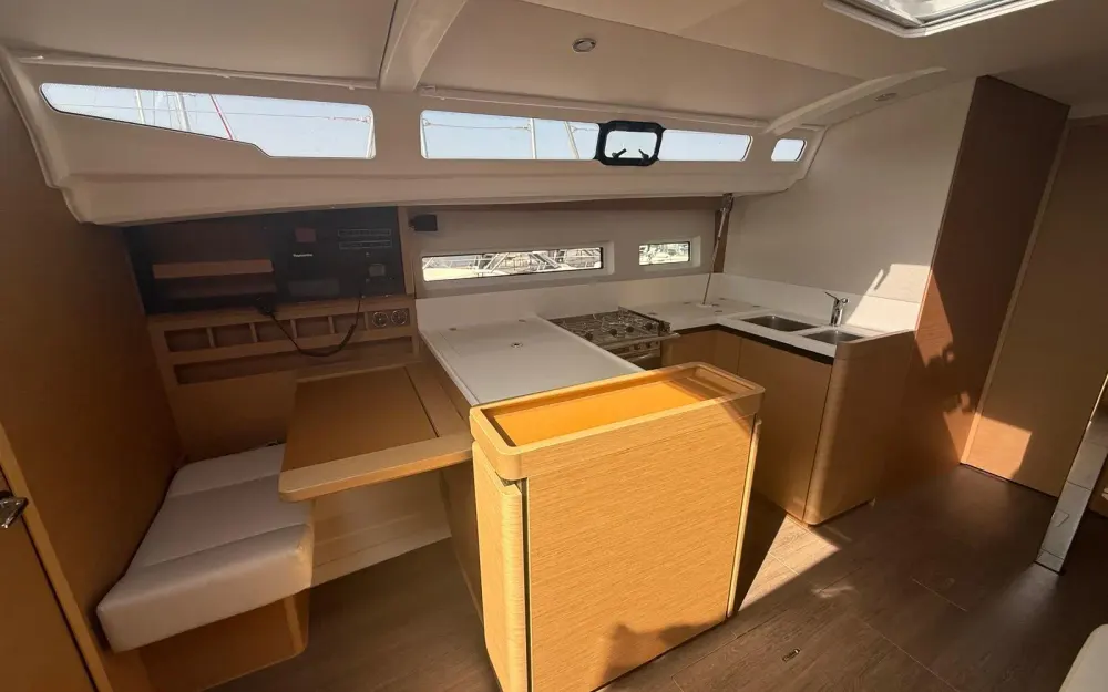 slider 17 Jeanneau Sun Odyssey 440