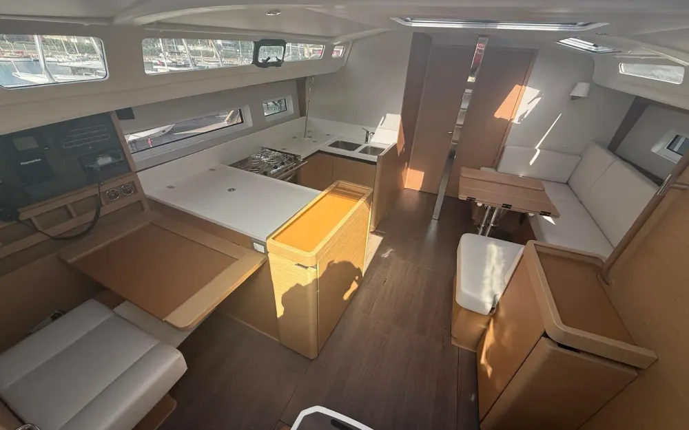 slider 19 Jeanneau Sun Odyssey 440