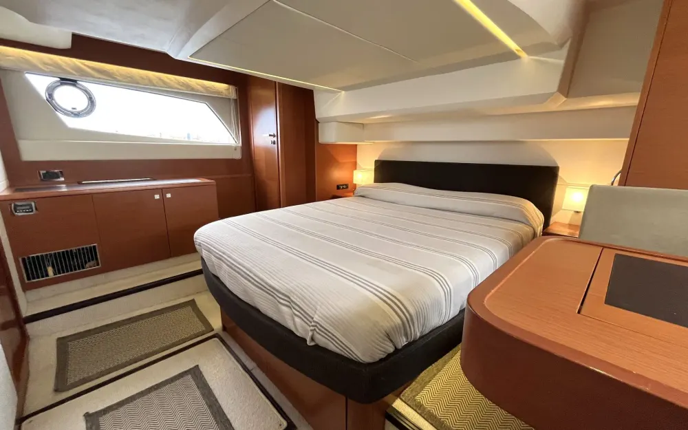 slider 9 Jeanneau Prestige 500 Fly