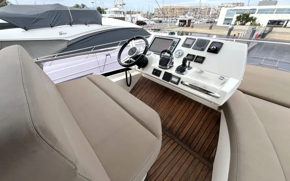 slider 16 Jeanneau Prestige 500 Fly