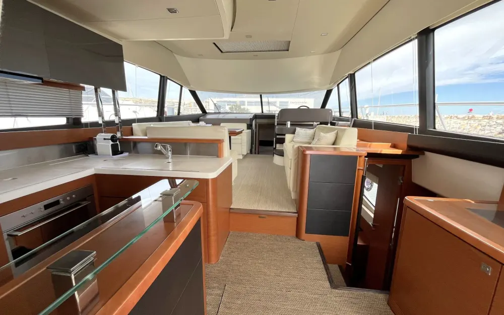 slider 3 Jeanneau Prestige 500 Fly