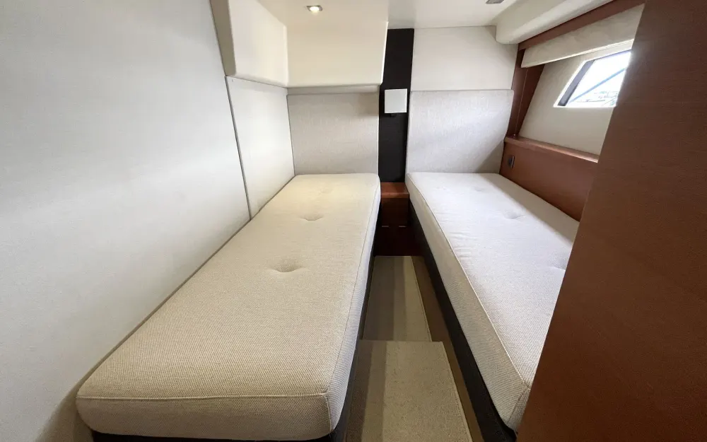 slider 7 Jeanneau Prestige 500 Fly