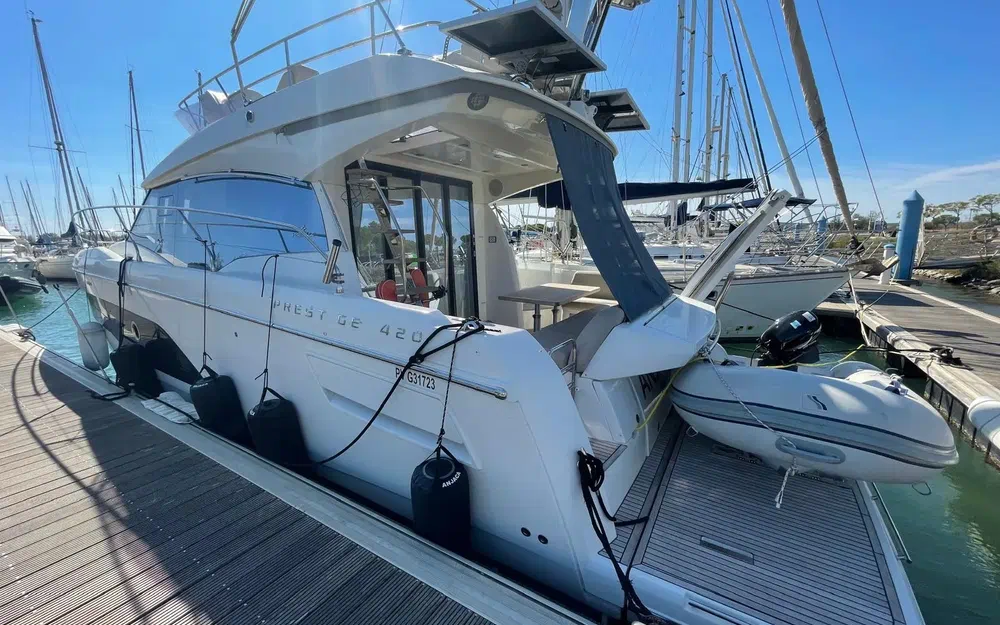 slider 16 Jeanneau Prestige 420 Fly