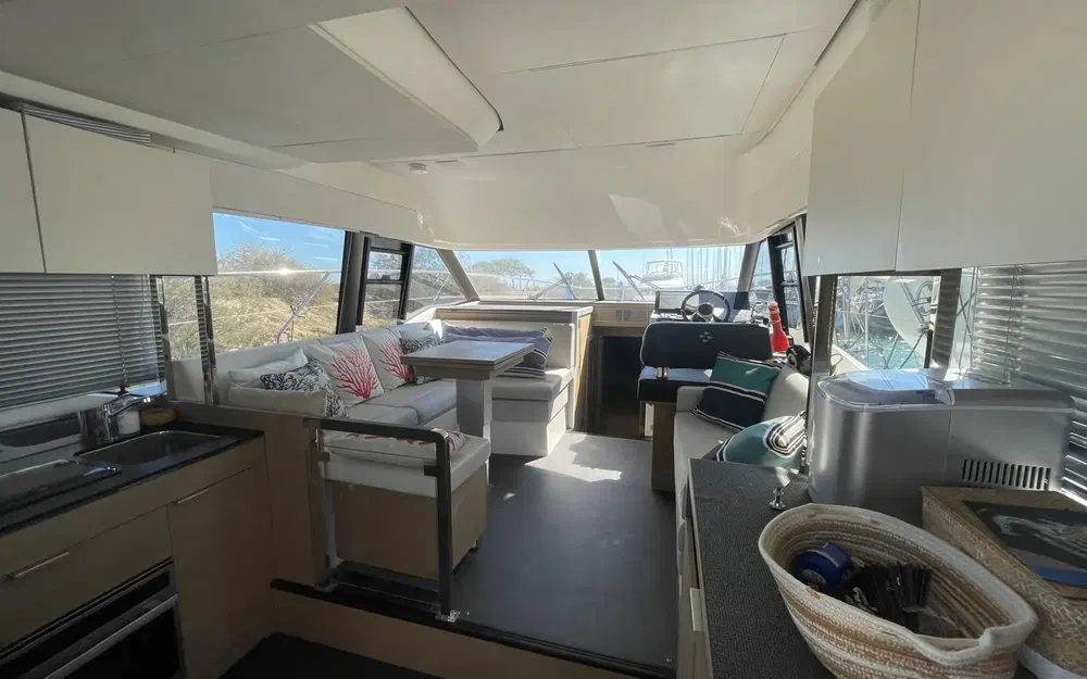 slider 7 Jeanneau Prestige 420 Fly