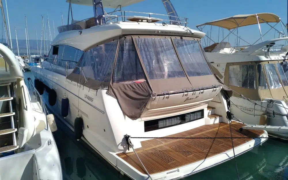 slider 1 Jeanneau Prestige 550 Fly