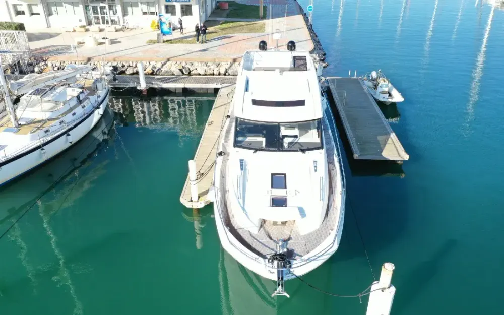 slider 15 Jeanneau Prestige 590 S