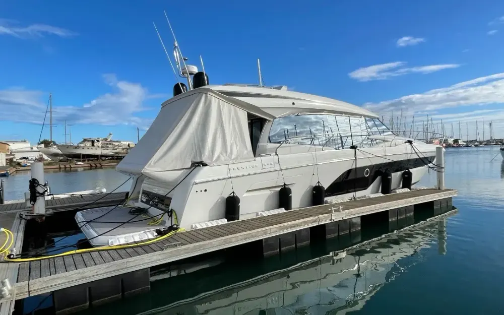 slider 17 Jeanneau Prestige 590 S