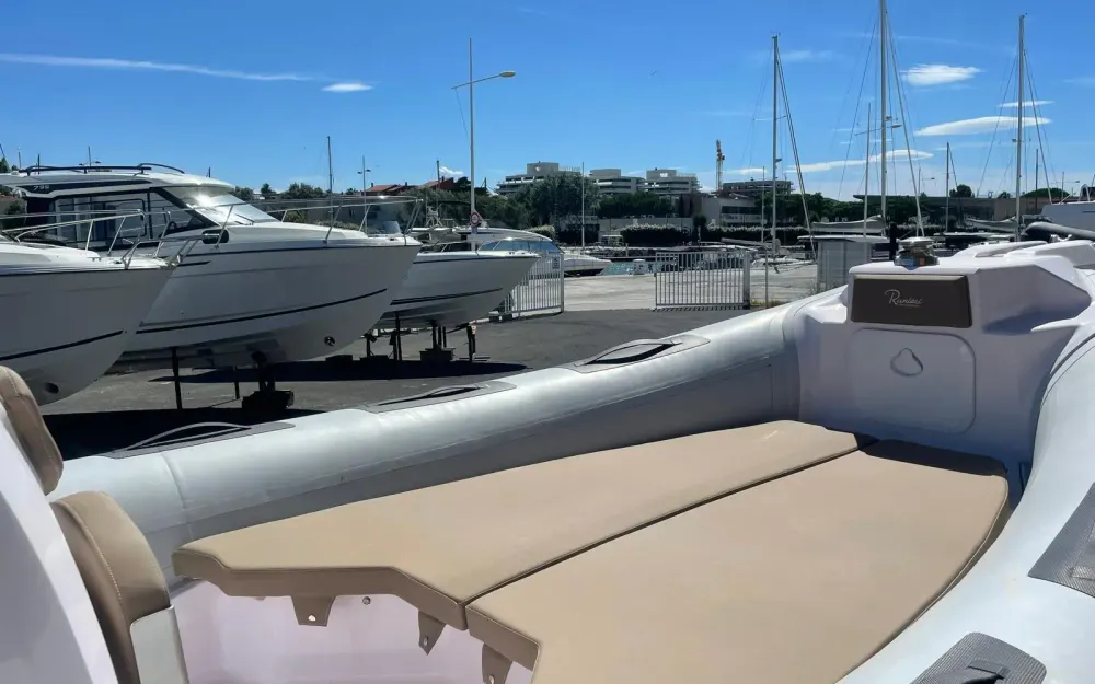 slider 4 Ranieri Cayman 26 Sport