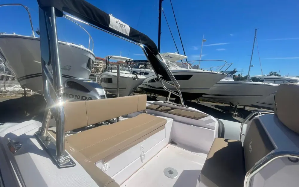 slider 5 Ranieri Cayman 26 Sport