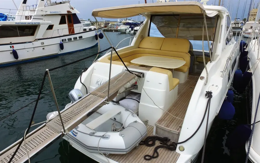 slider 1 Airon Marine  4300 T-Top