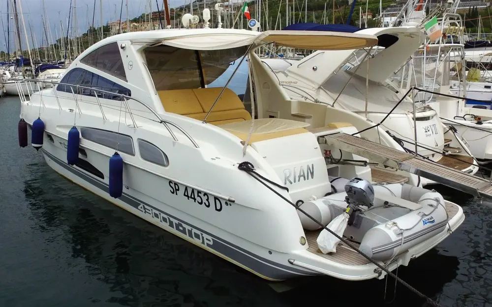 slider 2 Airon Marine  4300 T-Top