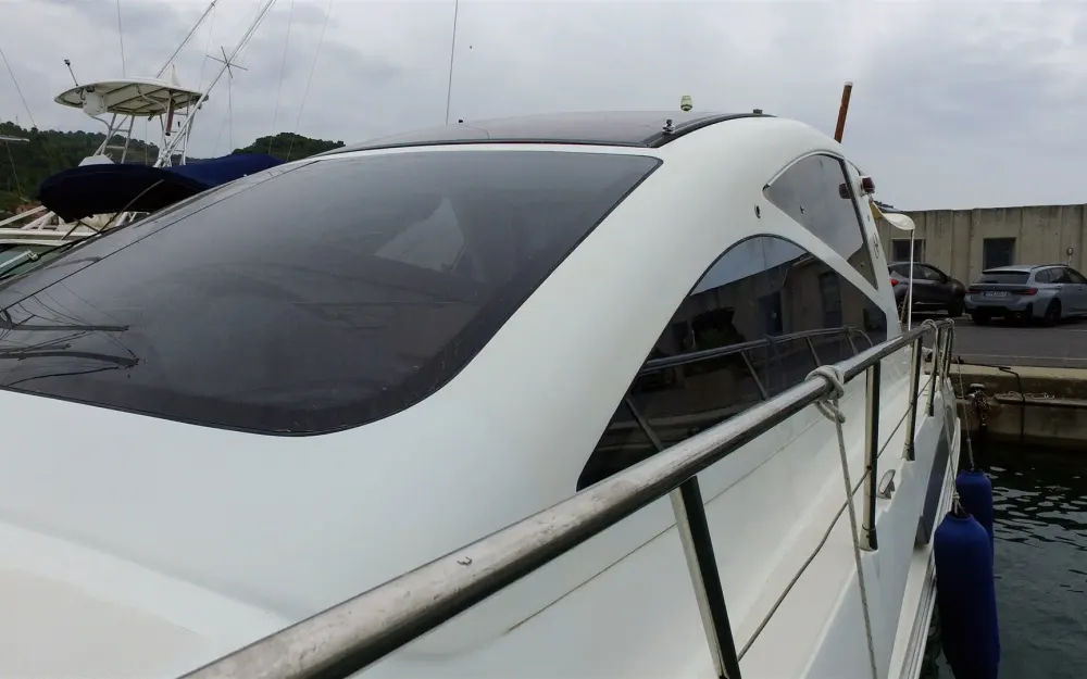 slider 5 Airon Marine  4300 T-Top