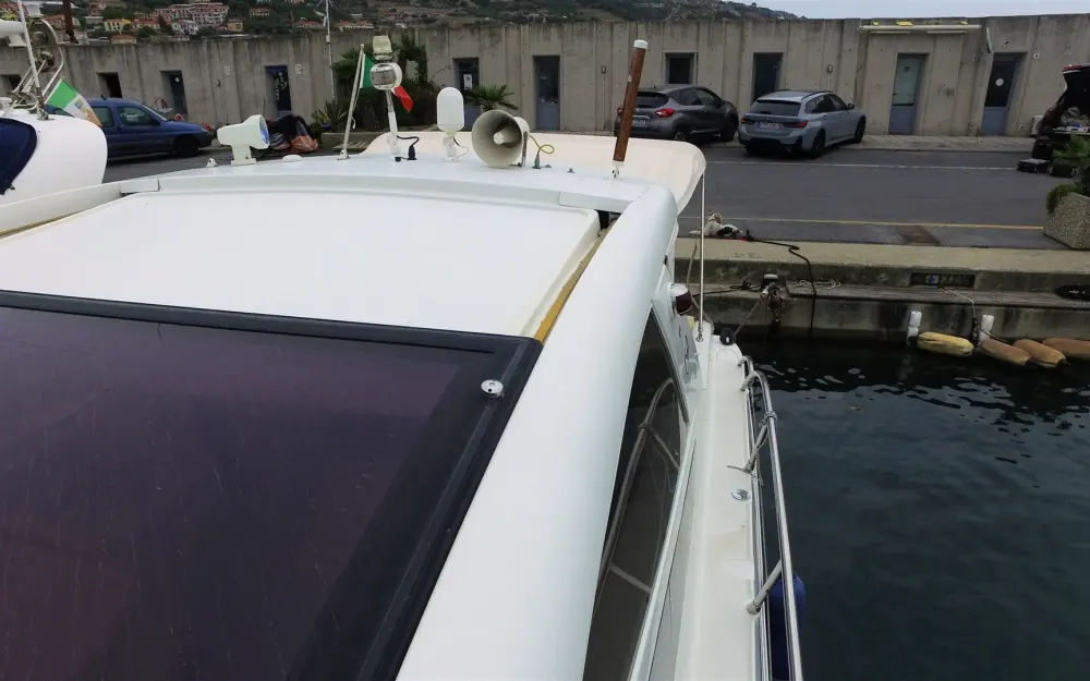 slider 6 Airon Marine  4300 T-Top