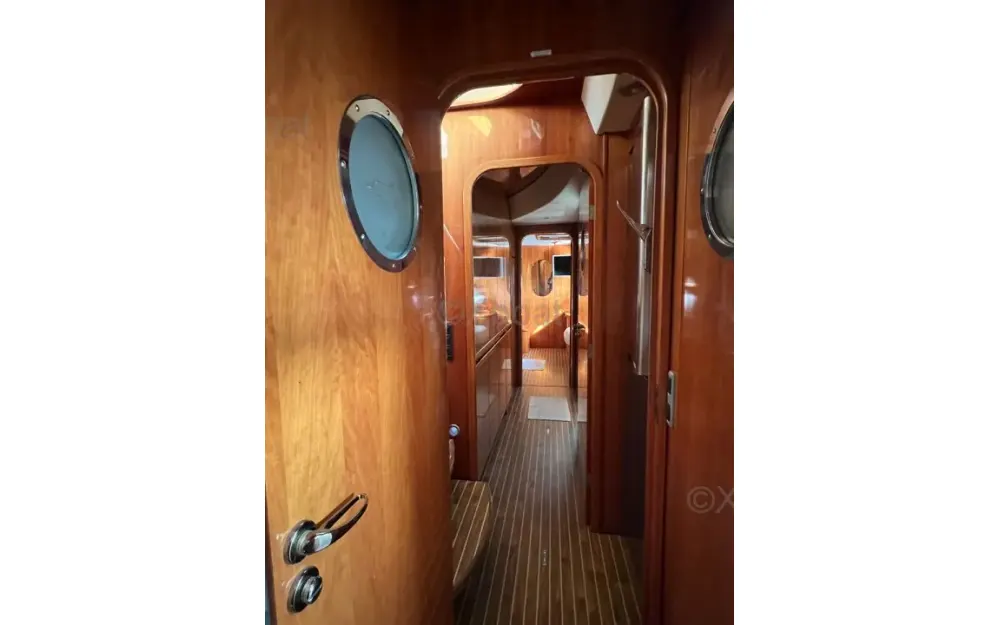 slider 7 Alliaura Marine Privilege 585