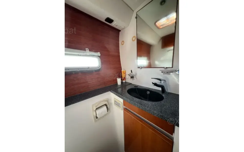 slider 8 Alliaura Marine Privilege 585