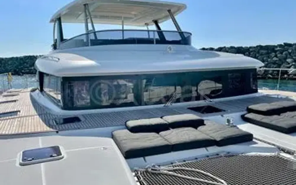 slider 4 Lagoon  630 Motor Yacht