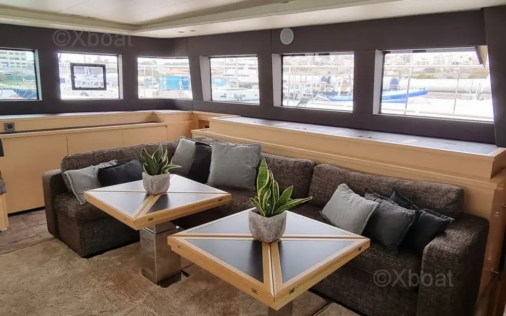 slider 6 Lagoon  630 Motor Yacht