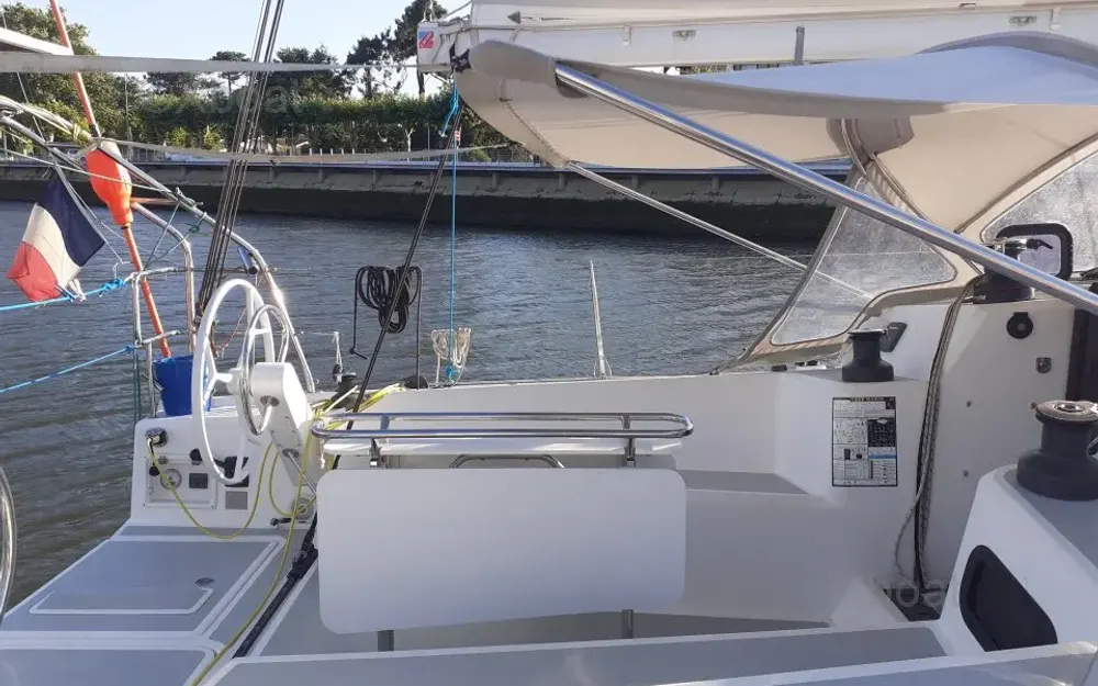 slider 3 RM Yachts RM 1070