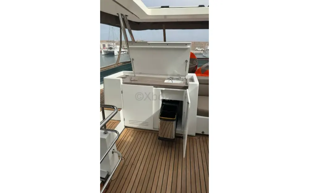 slider 11 Lagoon  630 Motor Yacht