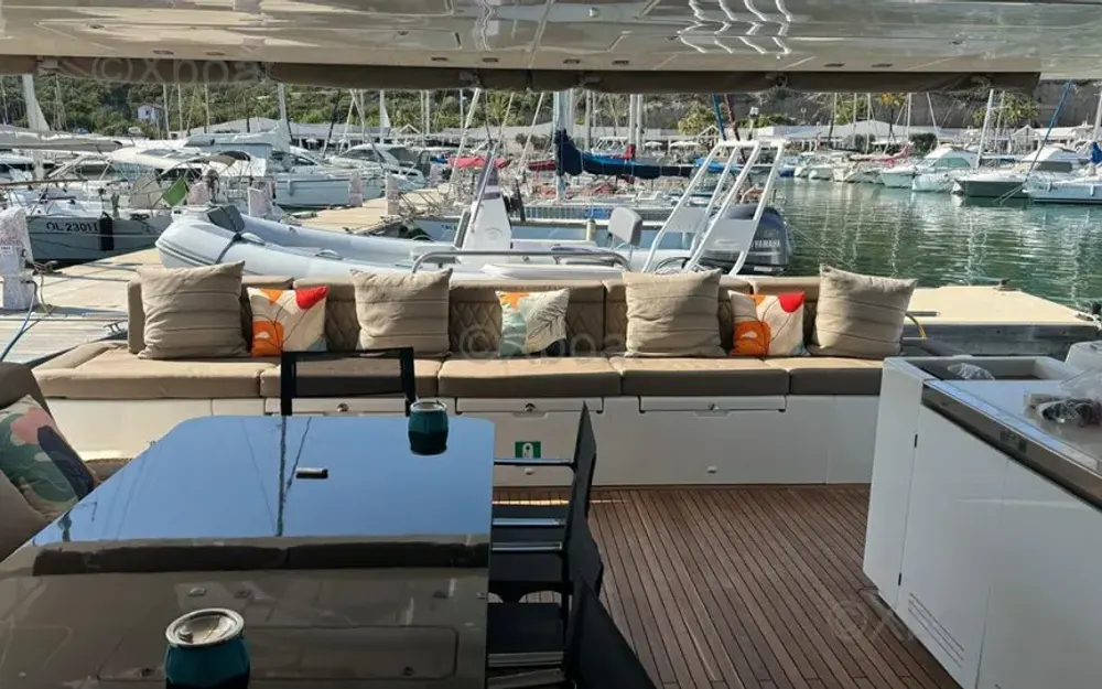 slider 2 Lagoon  630 Motor Yacht