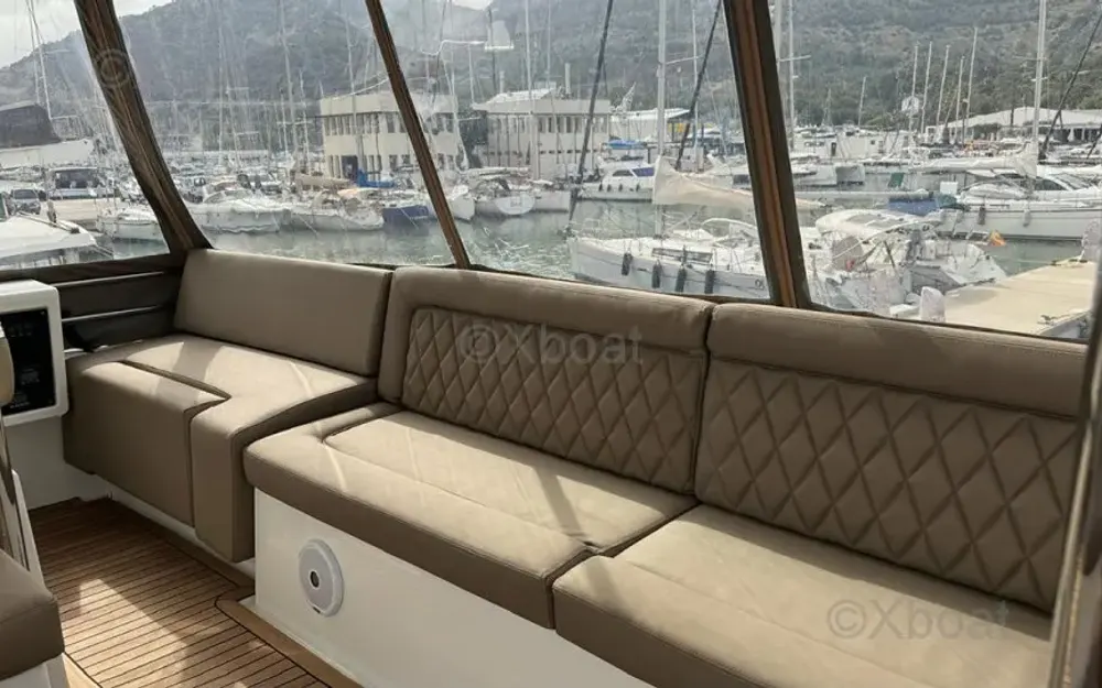 slider 6 Lagoon  630 Motor Yacht