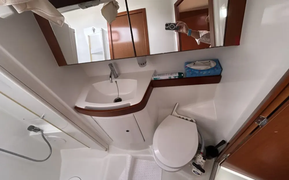 slider 9 Beneteau Oceanis 43