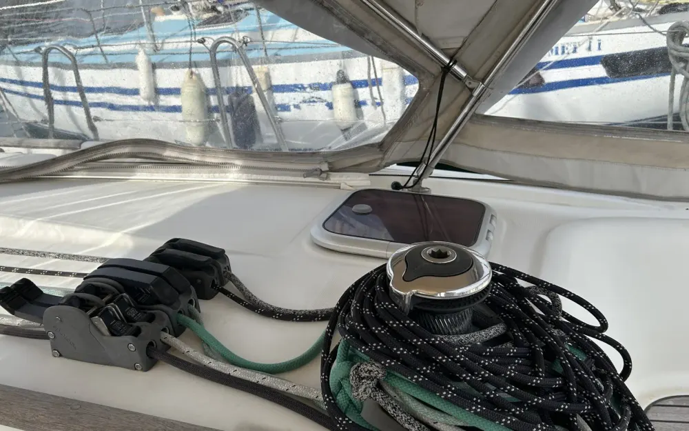 slider 18 Beneteau Oceanis 43