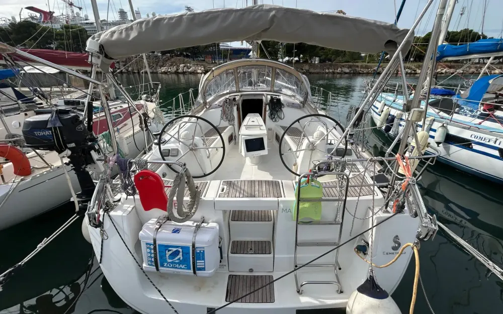 slider 2 Beneteau Oceanis 43