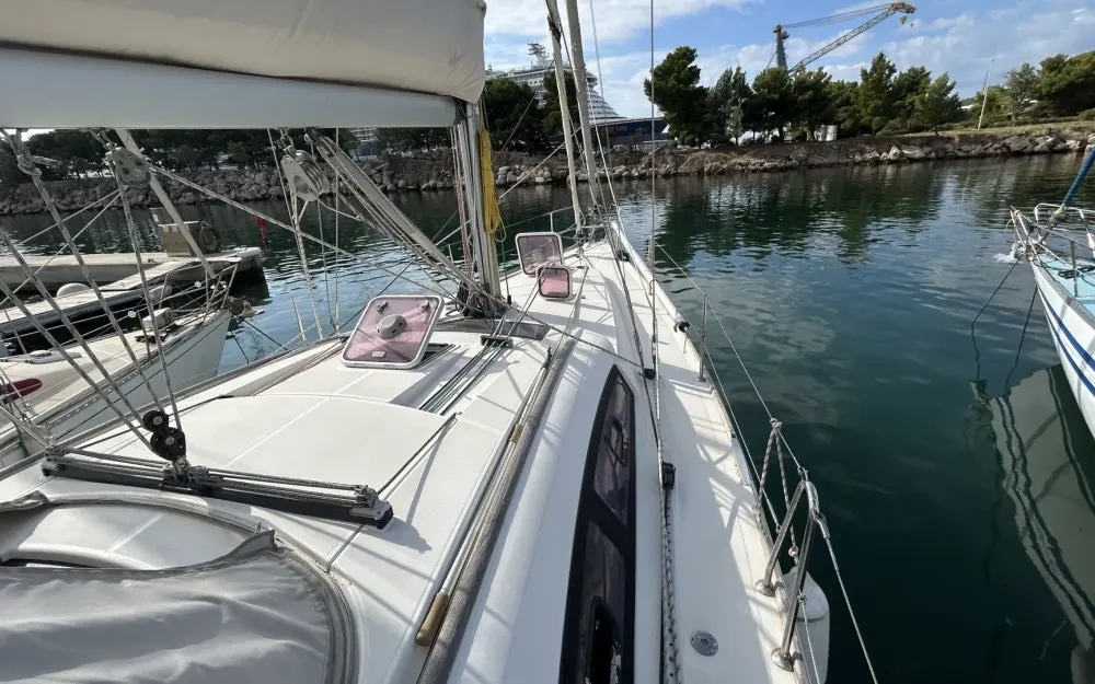 slider 5 Beneteau Oceanis 43