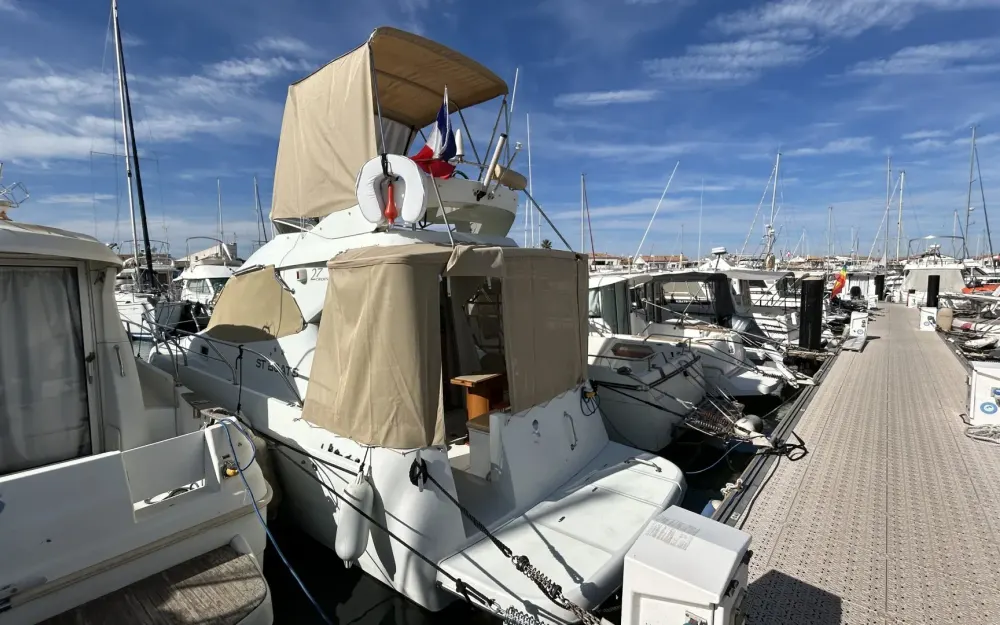 slider 5 ST Boats  27 Fly-bridge