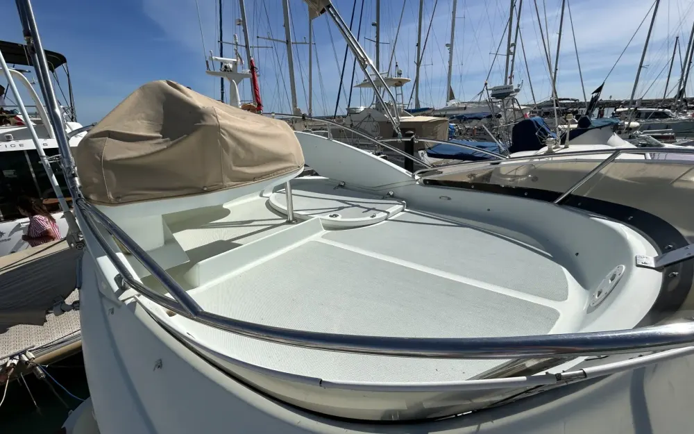 slider 6 ST Boats  27 Fly-bridge