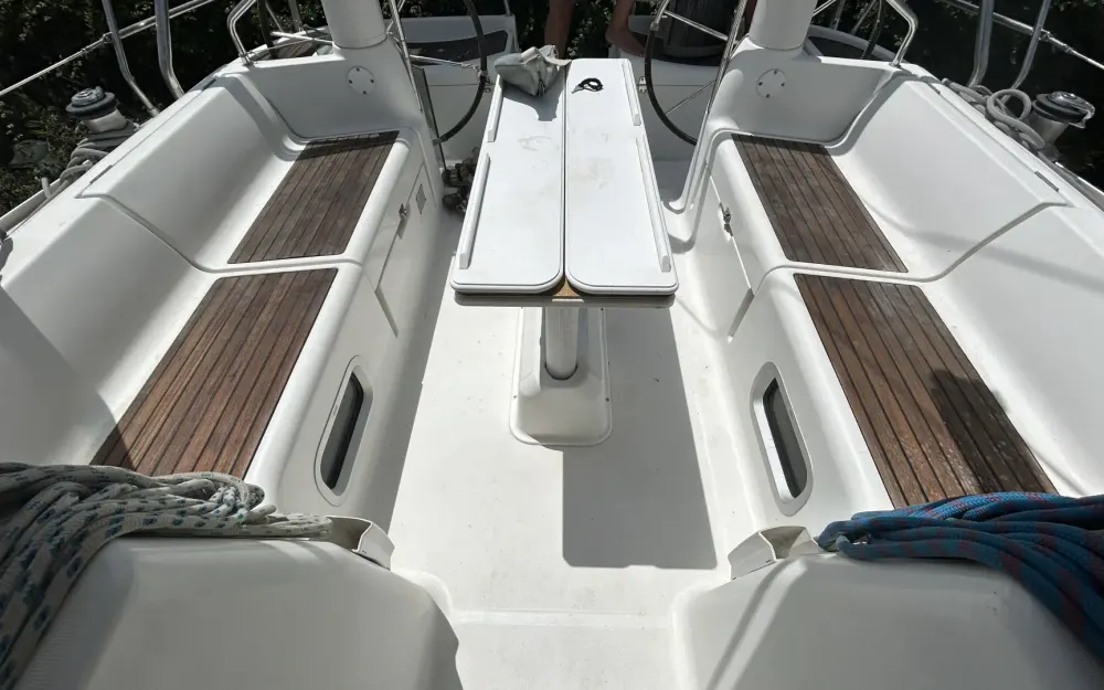 slider 9 Jeanneau Sun Odyssey 40