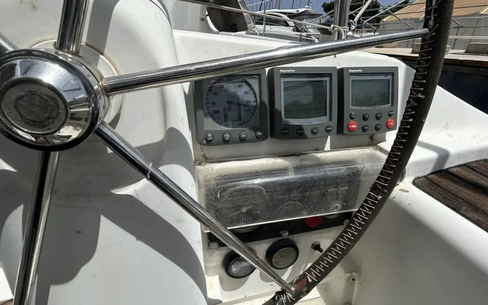 slider 14 Jeanneau Sun Odyssey 40
