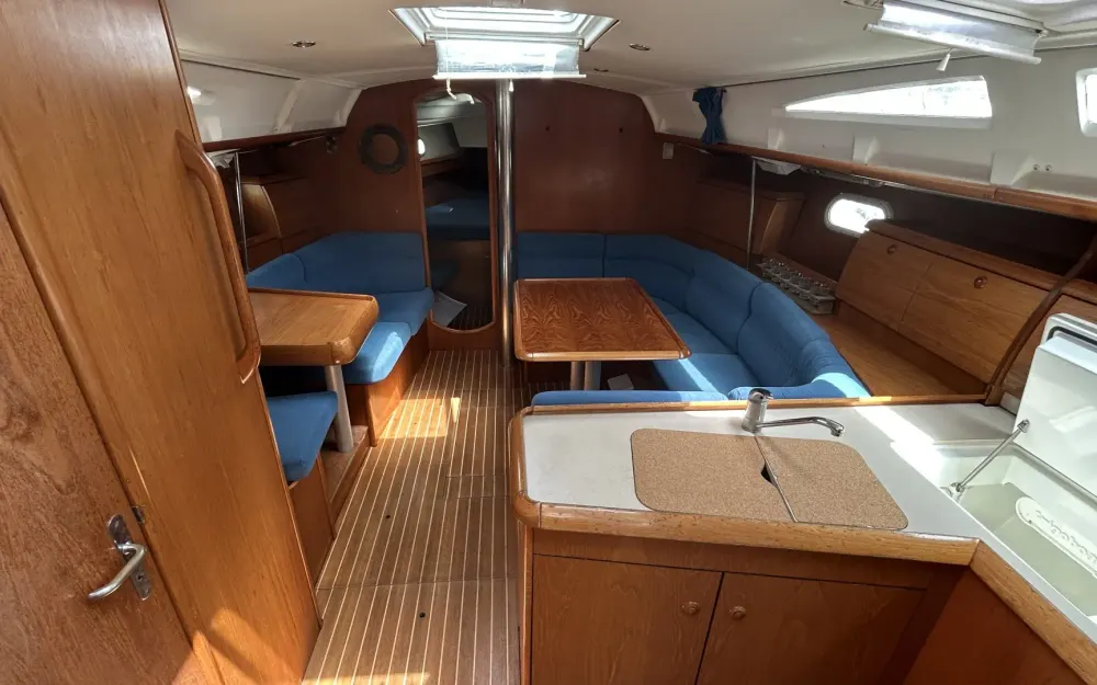 slider 1 Jeanneau Sun Odyssey 40