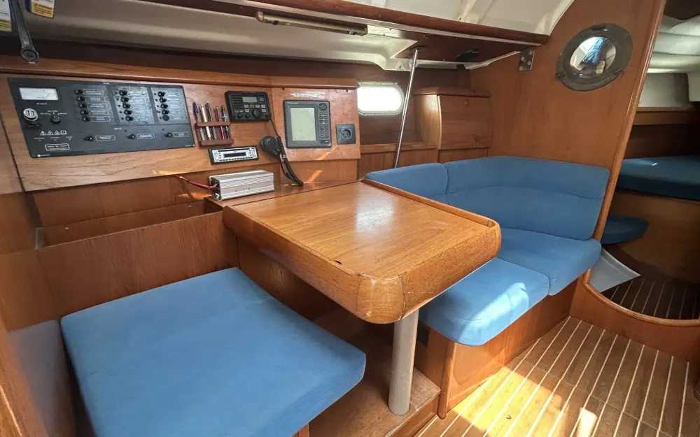 slider 2 Jeanneau Sun Odyssey 40