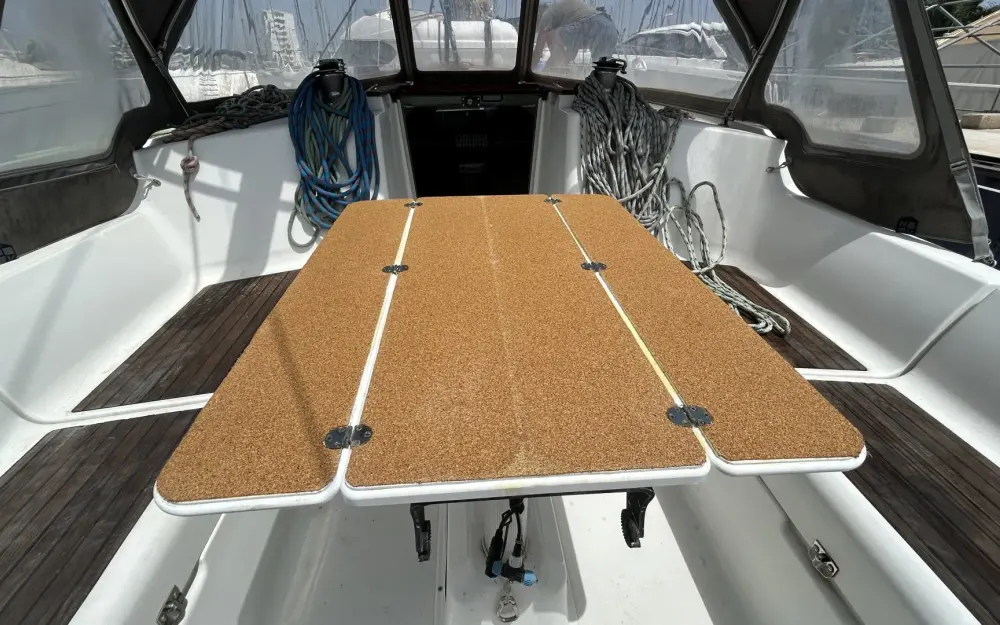 slider 8 Jeanneau Sun Odyssey 40