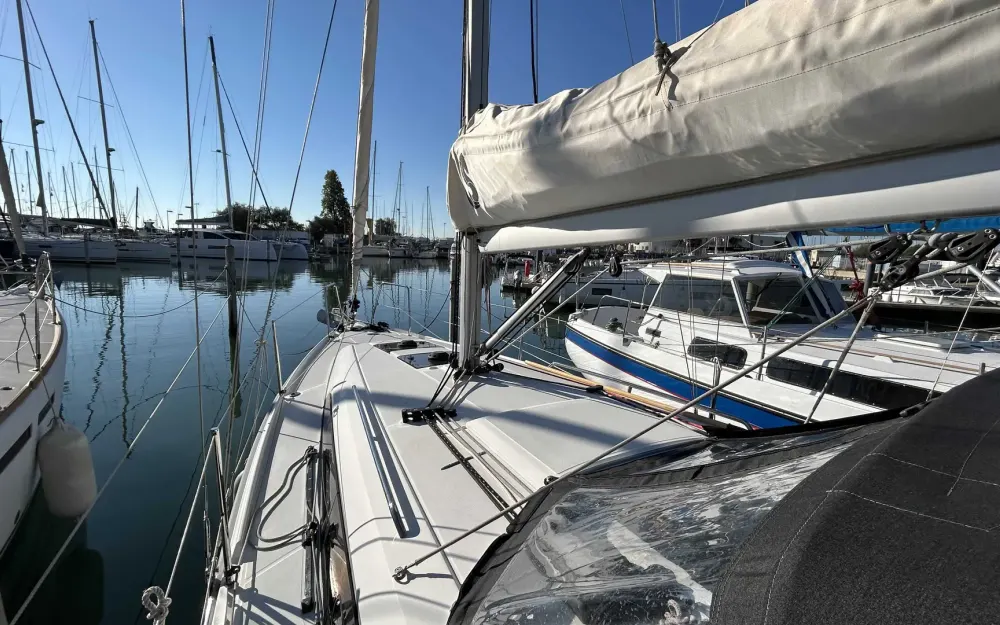 slider 4 Beneteau Oceanis 30.1