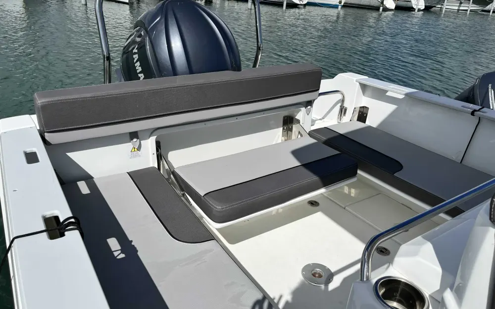 slider 5 Jeanneau Cap Camarat 7.5 CC Serie 3
