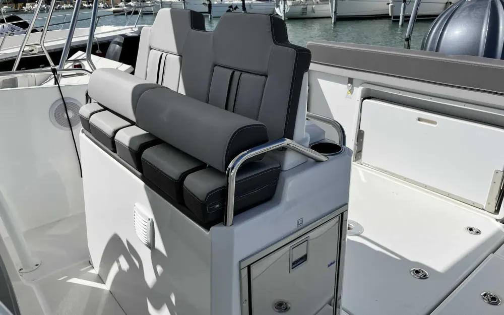 slider 6 Jeanneau Cap Camarat 7.5 CC Serie 3
