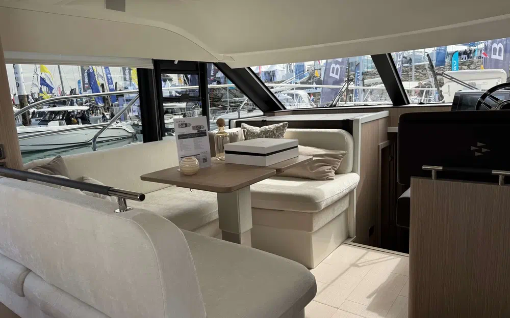 slider 6 Prestige Yachts F4.3