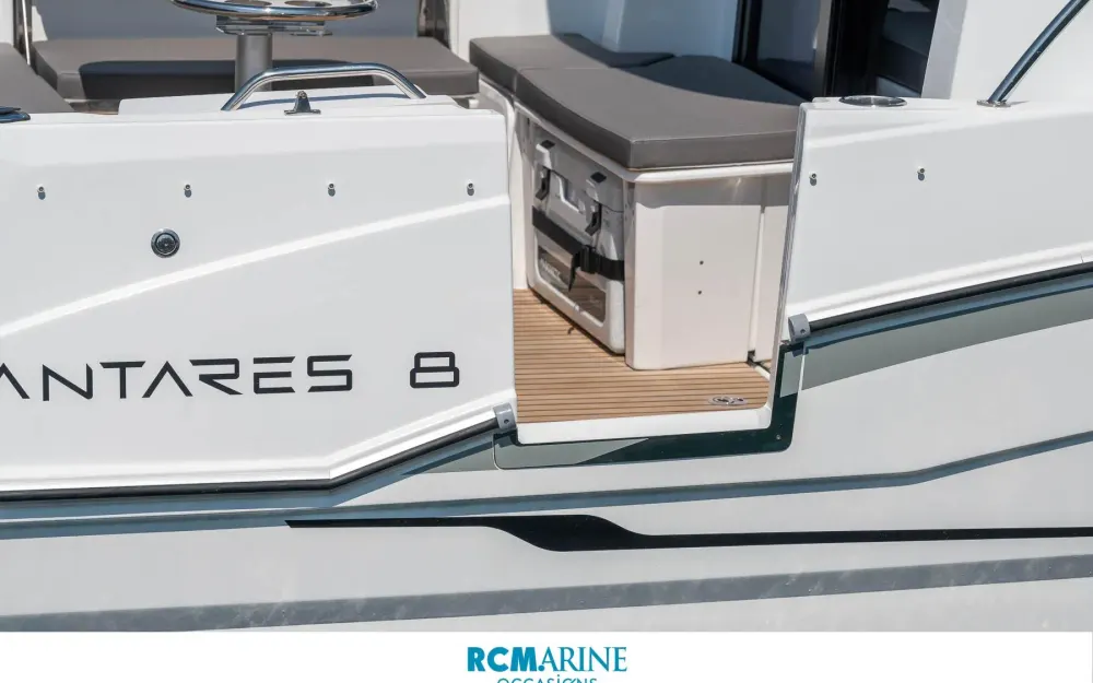 slider 5 Beneteau Antares 8 OB V2