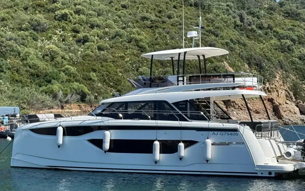 slider 0 Prestige Yachts M48