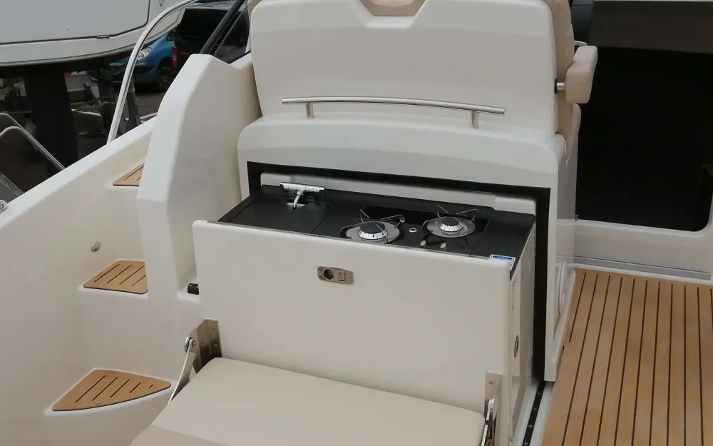 slider 11 Quicksilver Activ 875 Sundeck