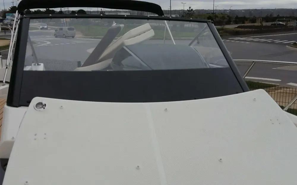 slider 19 Quicksilver Activ 875 Sundeck