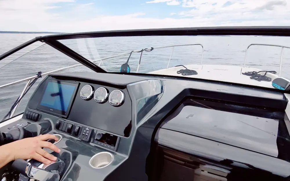 slider 2 Quicksilver Activ 875 Sundeck