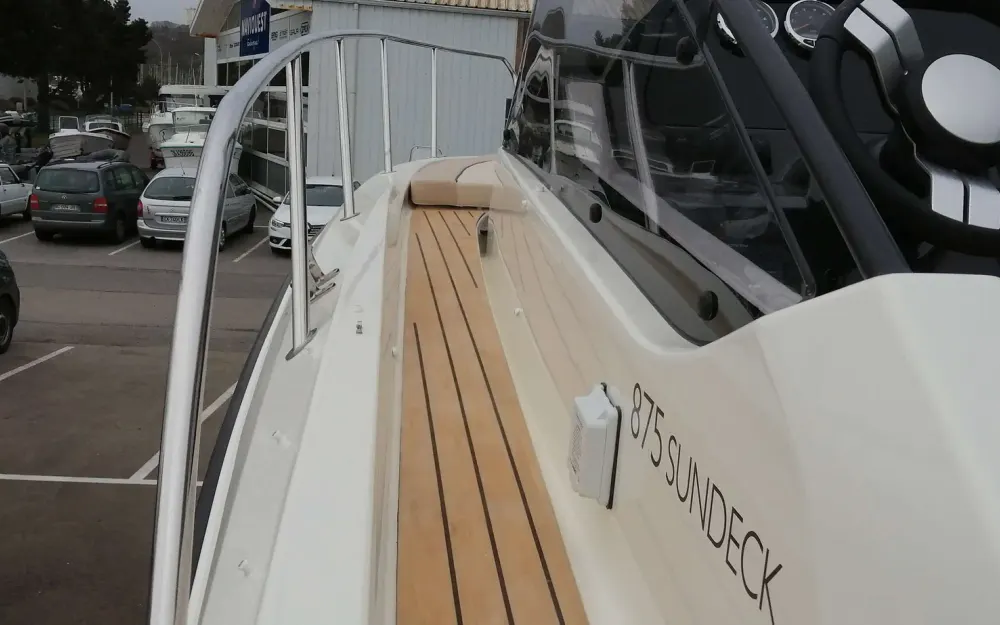 slider 7 Quicksilver Activ 875 Sundeck