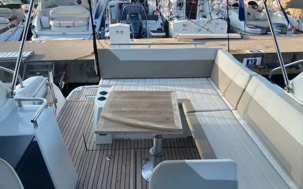 slider 6 Jeanneau Leader 30