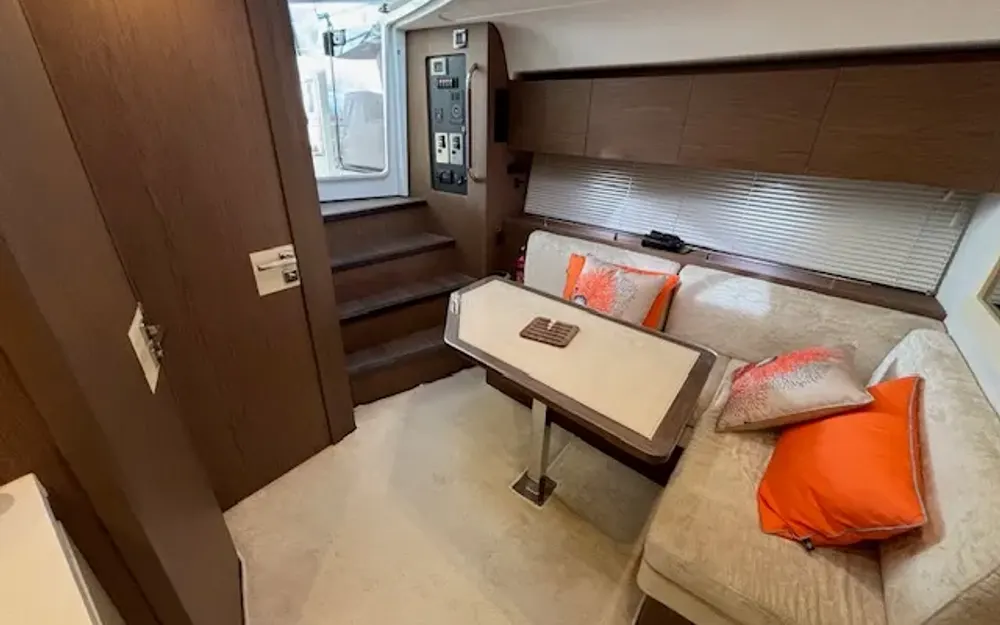 slider 9 Beneteau Gran Turismo 40