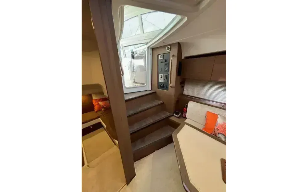 slider 10 Beneteau Gran Turismo 40