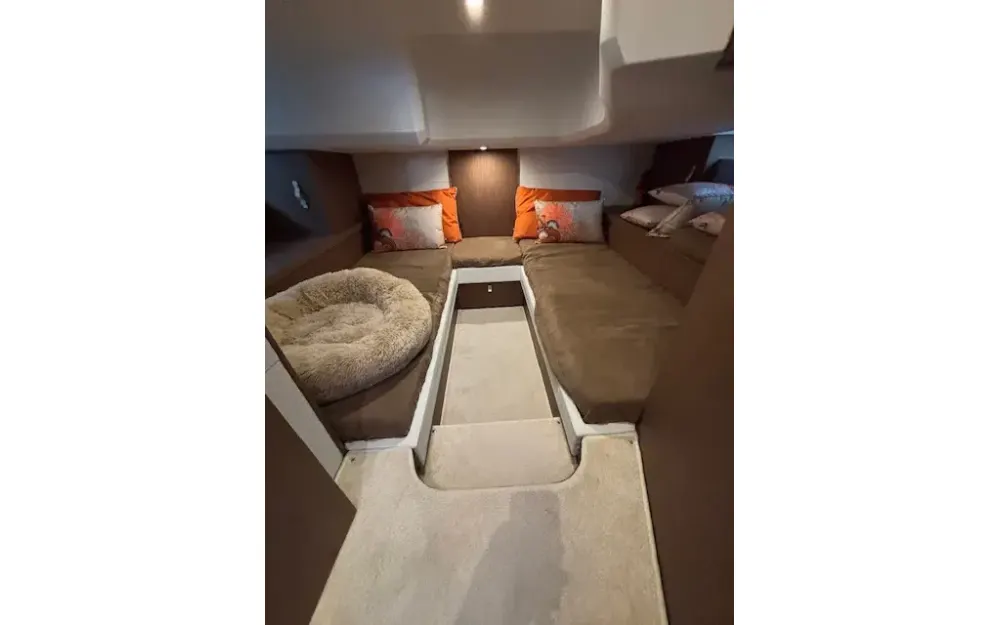 slider 12 Beneteau Gran Turismo 40